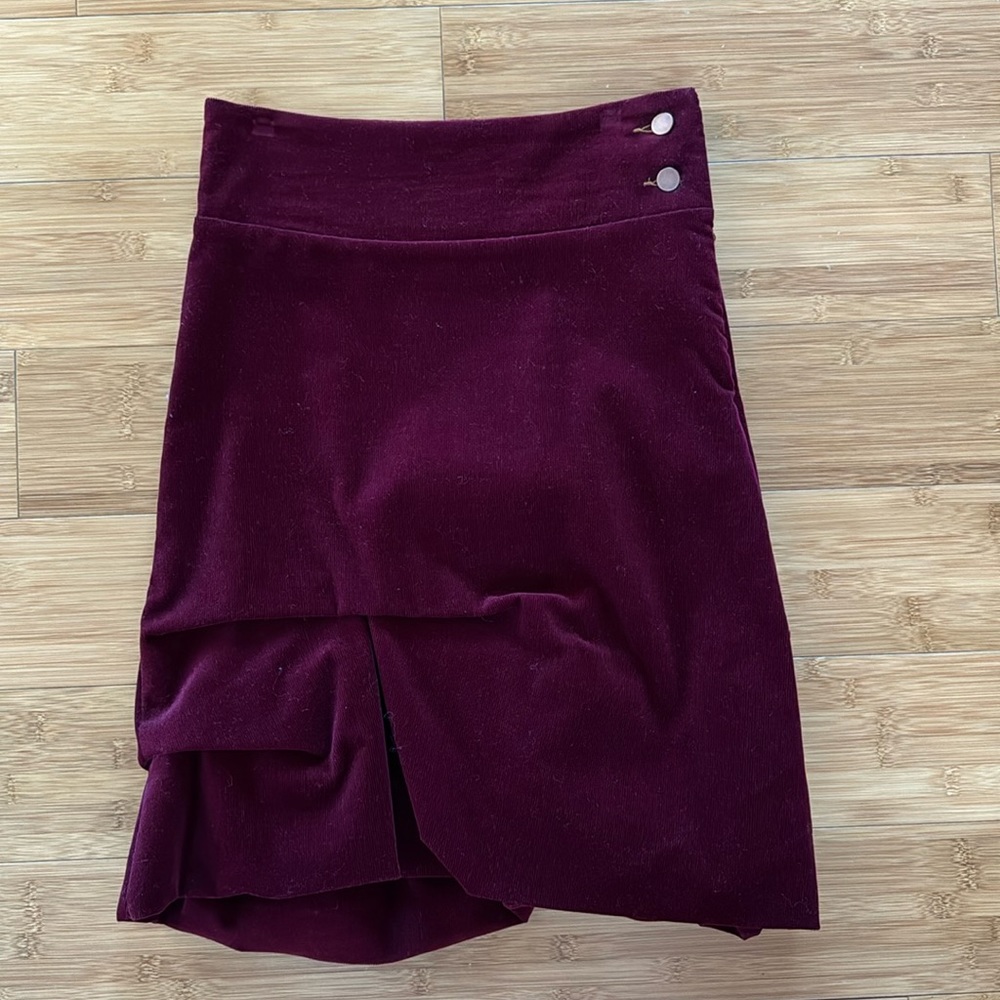 Corduroy skirt. Size 8